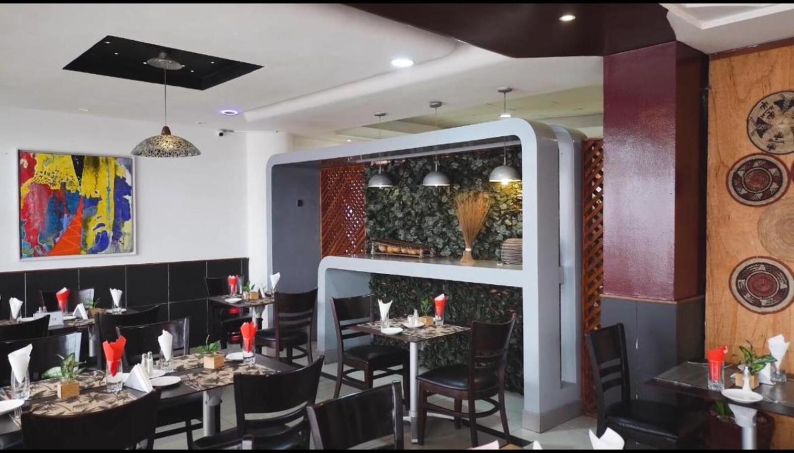 Nobila Airport Hotel Cotonou Dış mekan fotoğraf