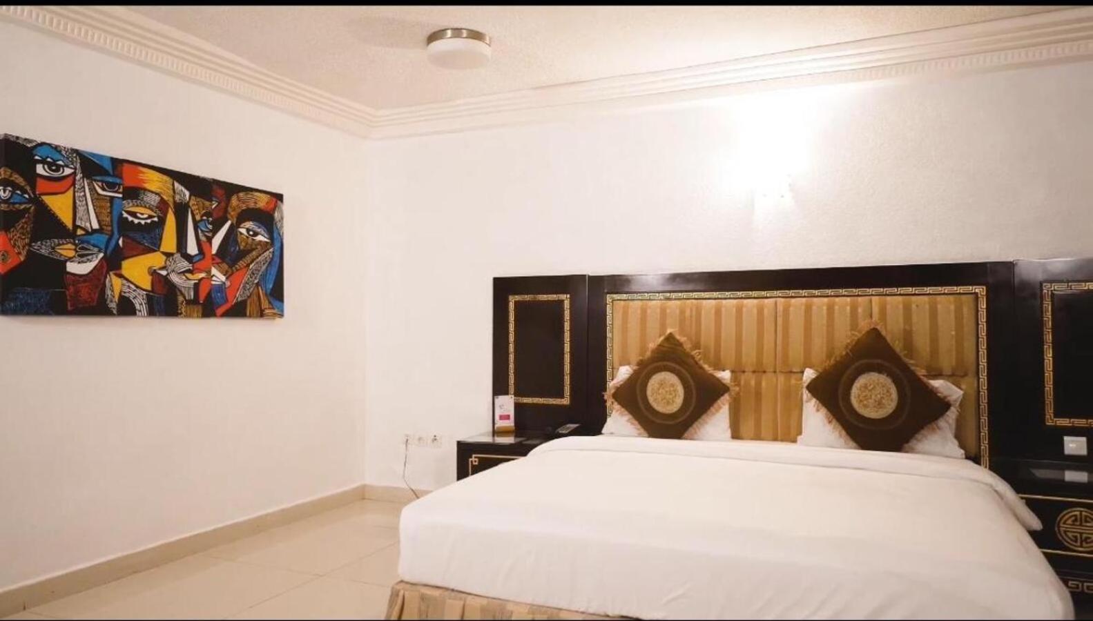 Nobila Airport Hotel Cotonou Dış mekan fotoğraf