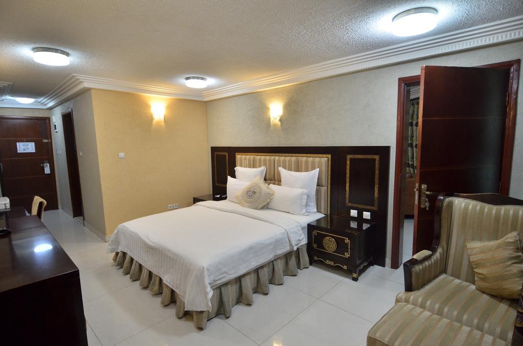 Nobila Airport Hotel Cotonou Dış mekan fotoğraf