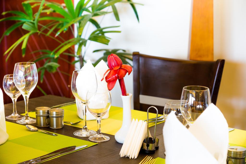 Nobila Airport Hotel Cotonou Dış mekan fotoğraf