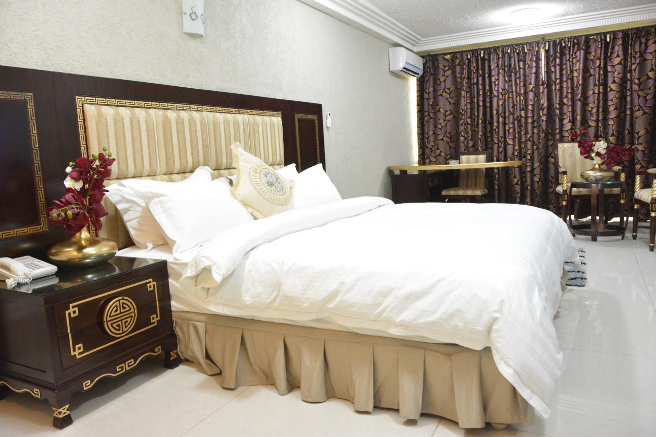 Nobila Airport Hotel Cotonou Dış mekan fotoğraf